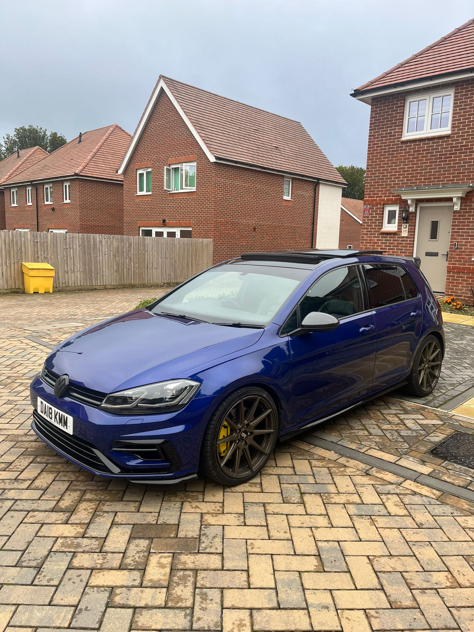 Golf R